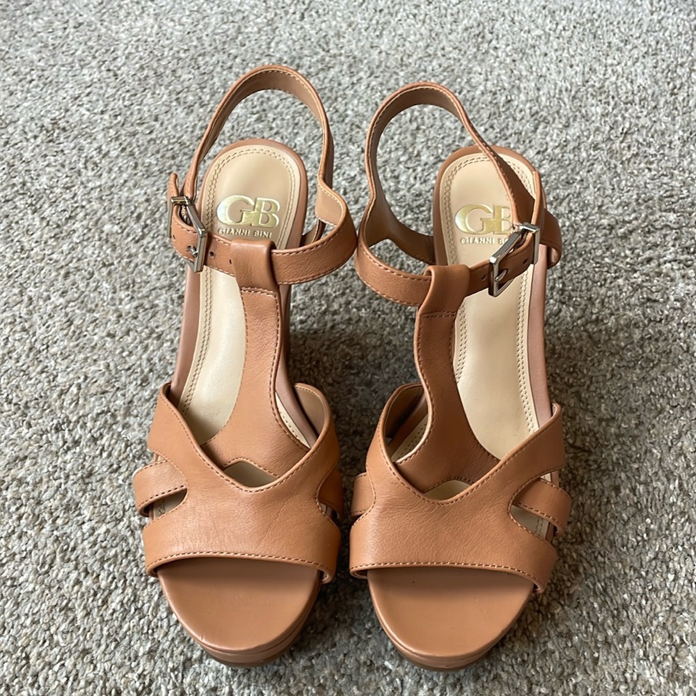 Wedges Gianni Bini size8.5
